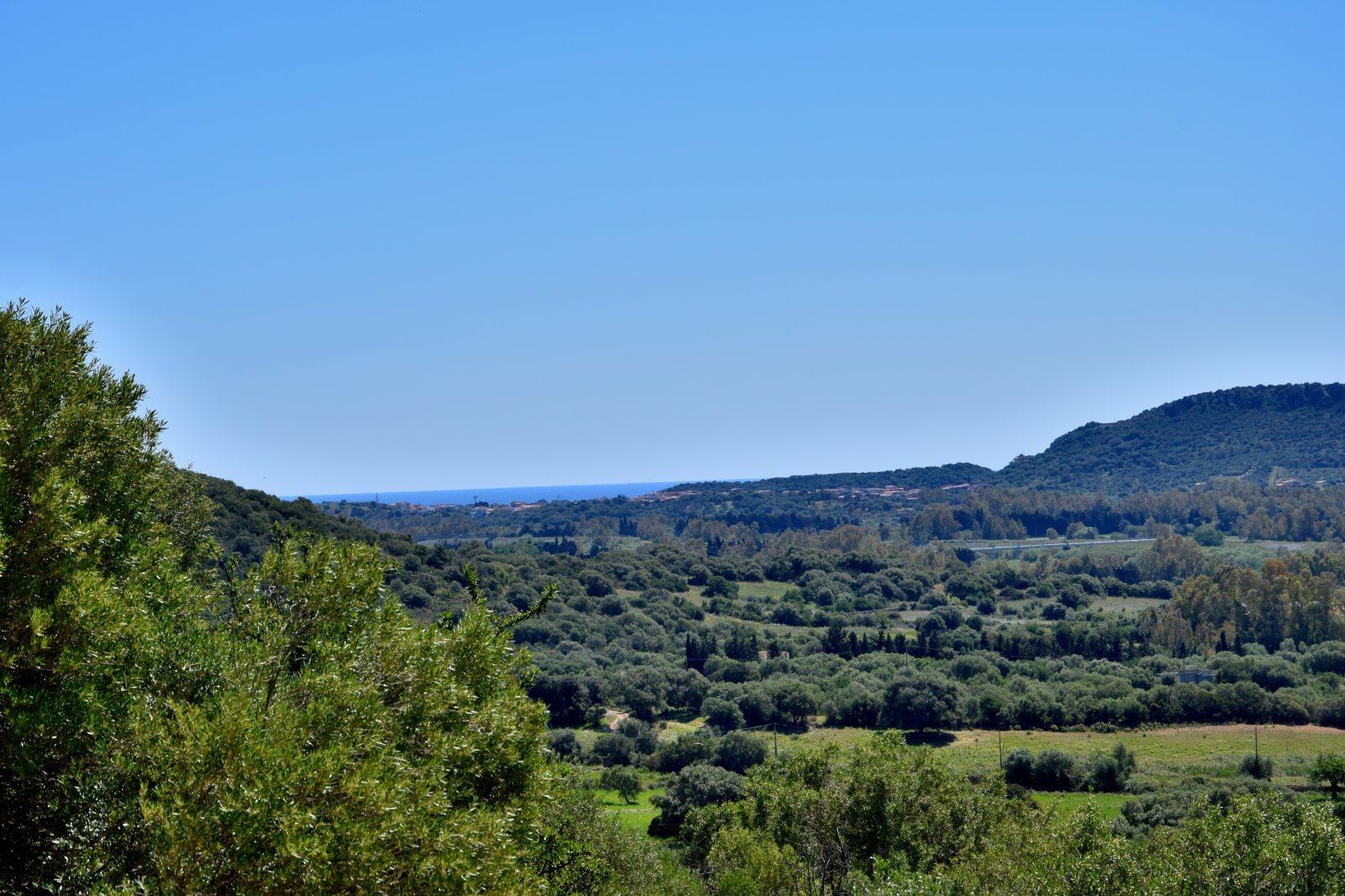 Land mit Rohbau und Meerblick sucht neuen Eigentümer