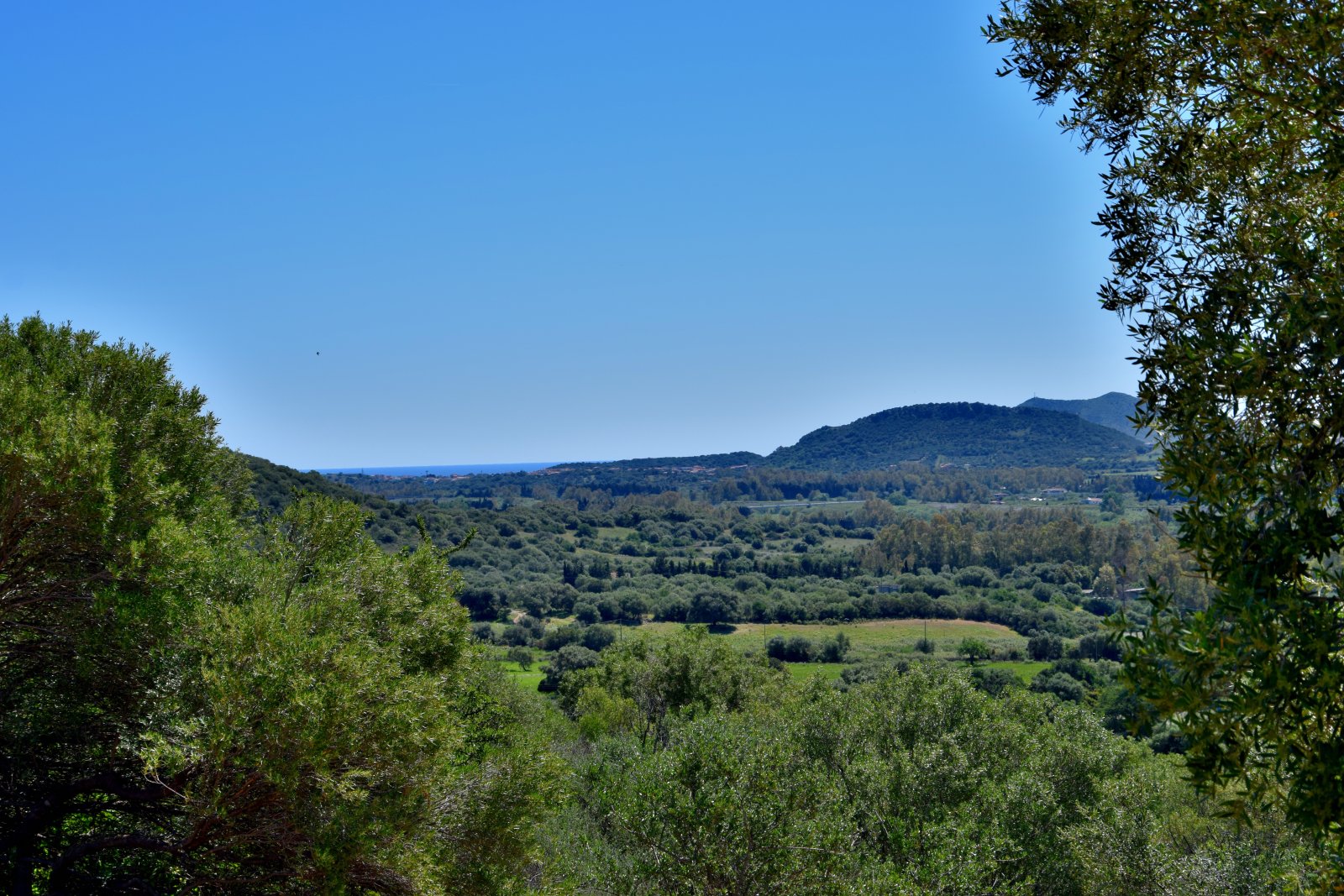 Land mit Rohbau und Meerblick sucht neuen Eigentümer