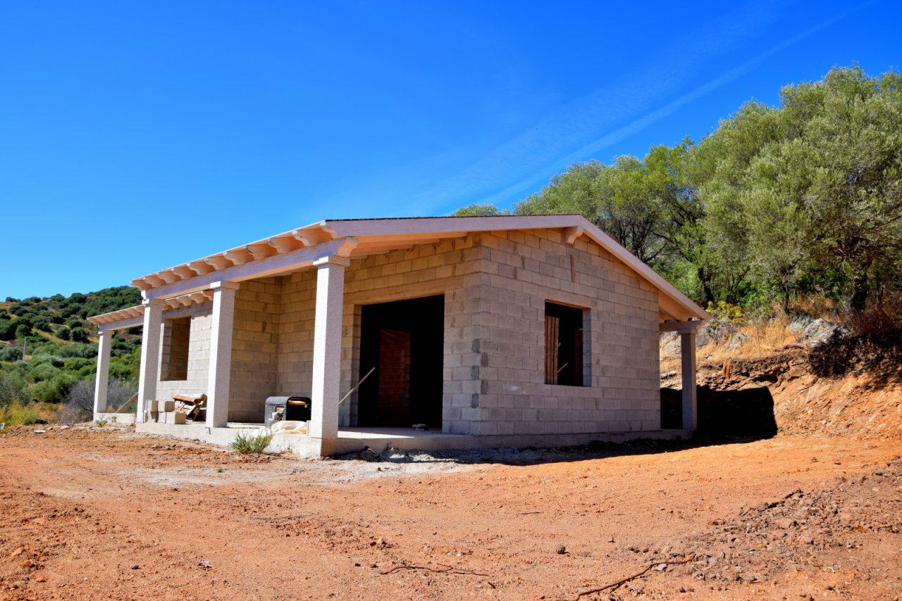 Aussenansicht Rohbau (Front seitlich)